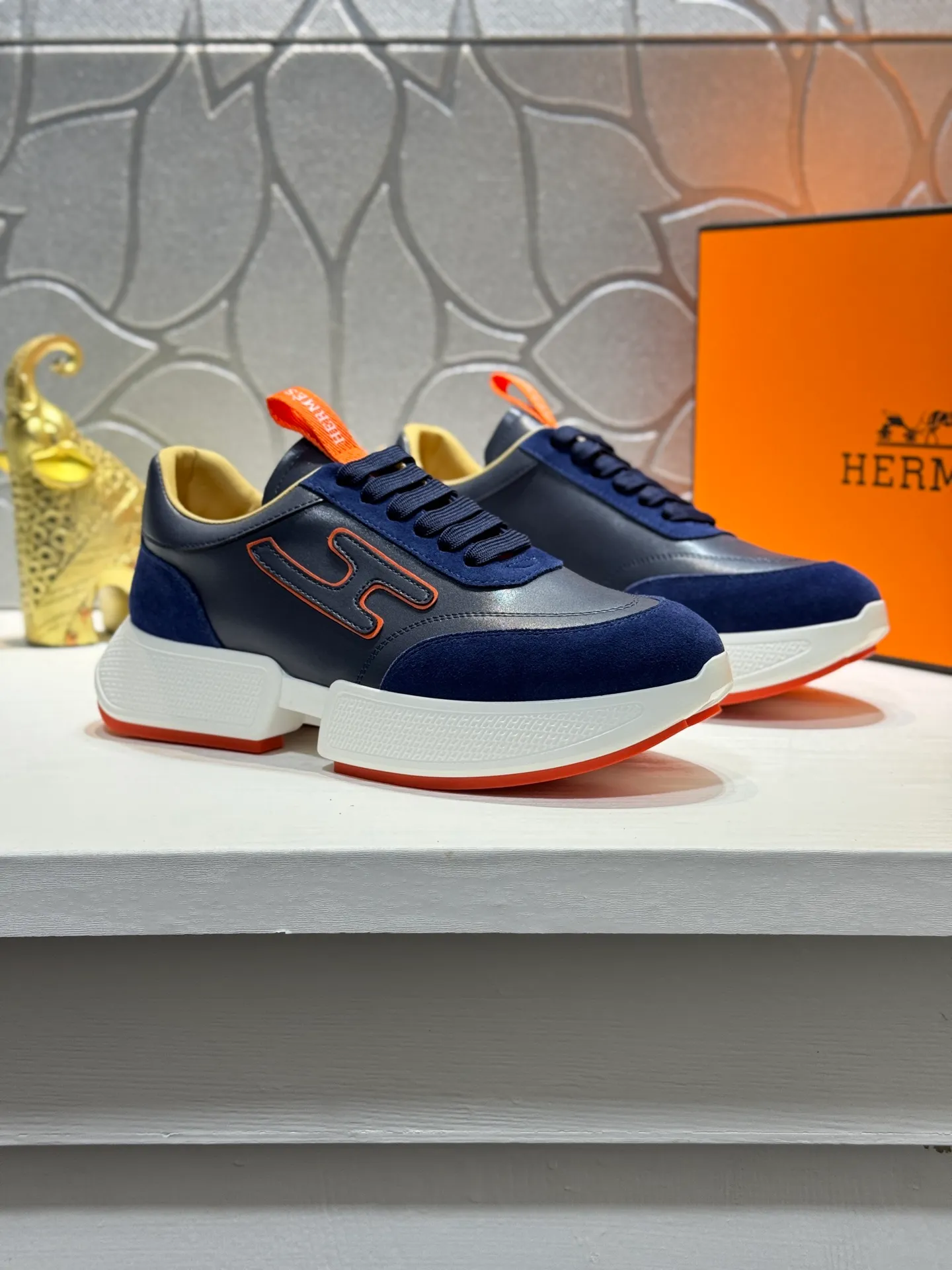 Men's shoes 💰480【New style】🪷🪷Top quality goods🇮🇹🇮🇹New style "Hermès" Hermès top purchasing agent🔍🔍New products from men's counter The upper is made of cowhide leather ~ Sole: The original factory's exclusive movable molded foam outsole, light ~ super comfortable, original factory follow-up goods, 🔍🔍 high quality, can be entered and exited the counter at will, multiple colors are available, welcome to compare Size: 38-44 (45. Customized